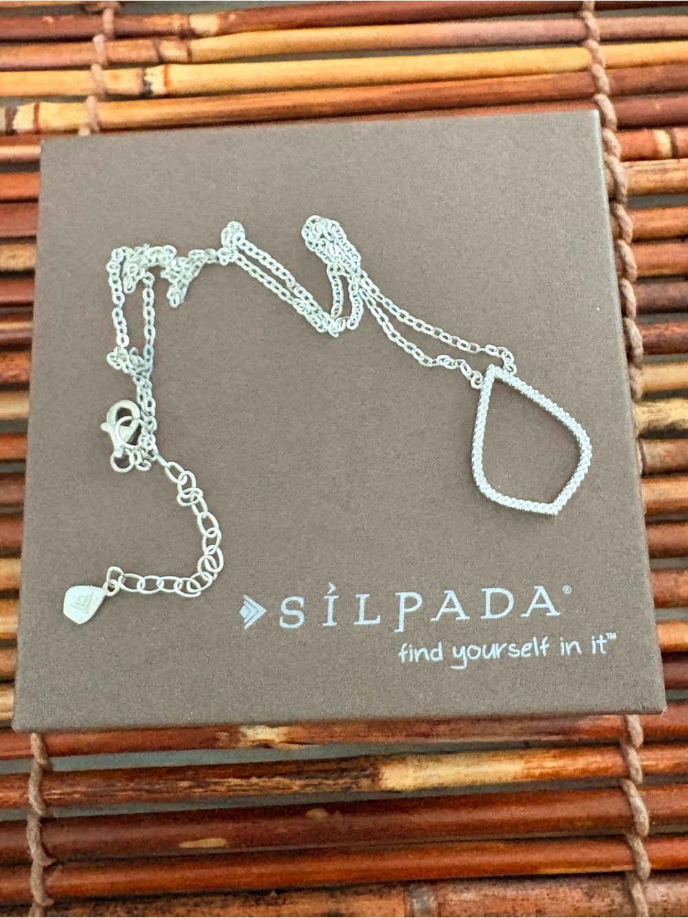 Silpada Sterling Silver Open Geometric Outline Necklace 18”-20” - Picture 2 of 5